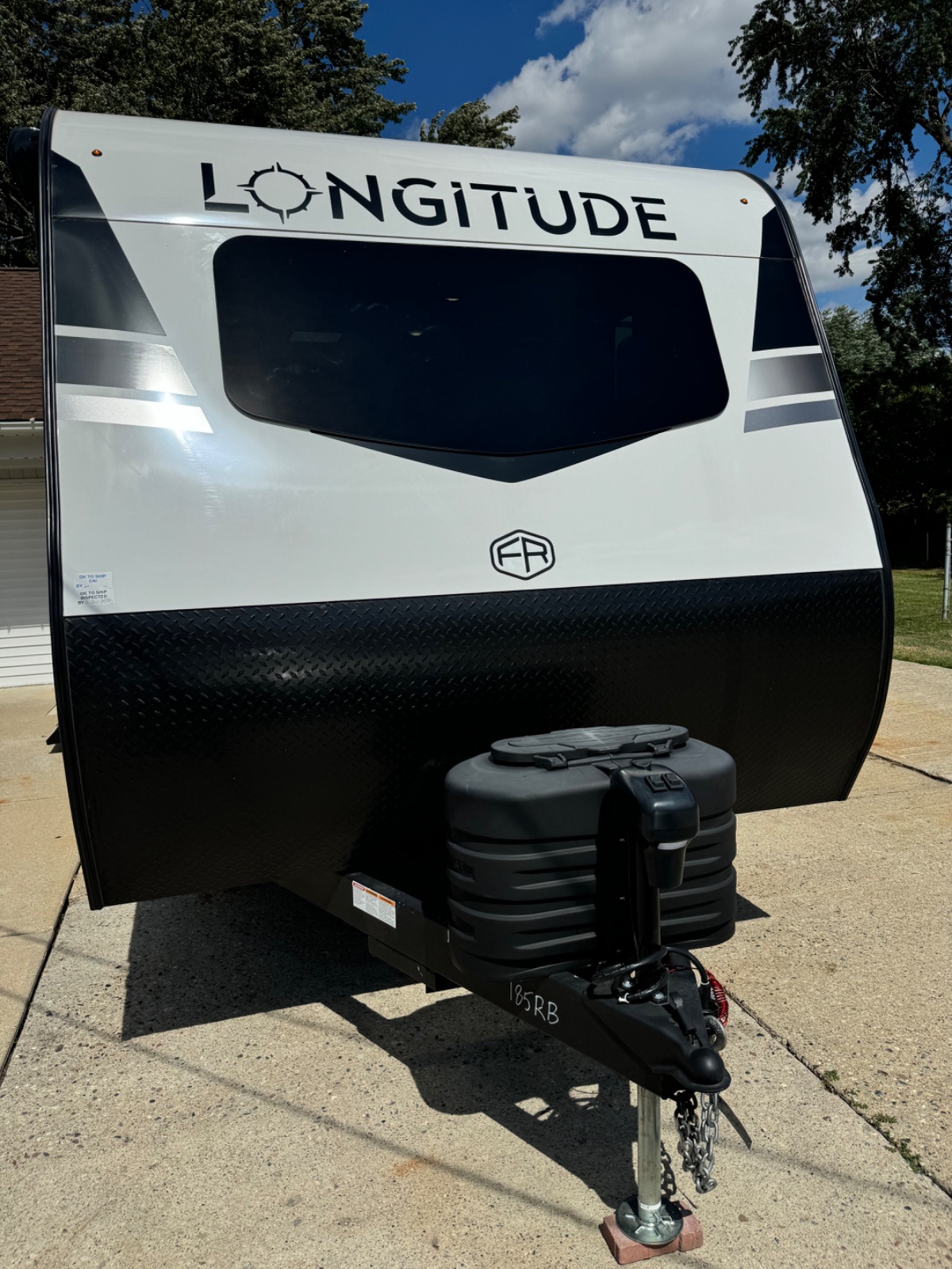 Travel trailer, photo 3 of 26
