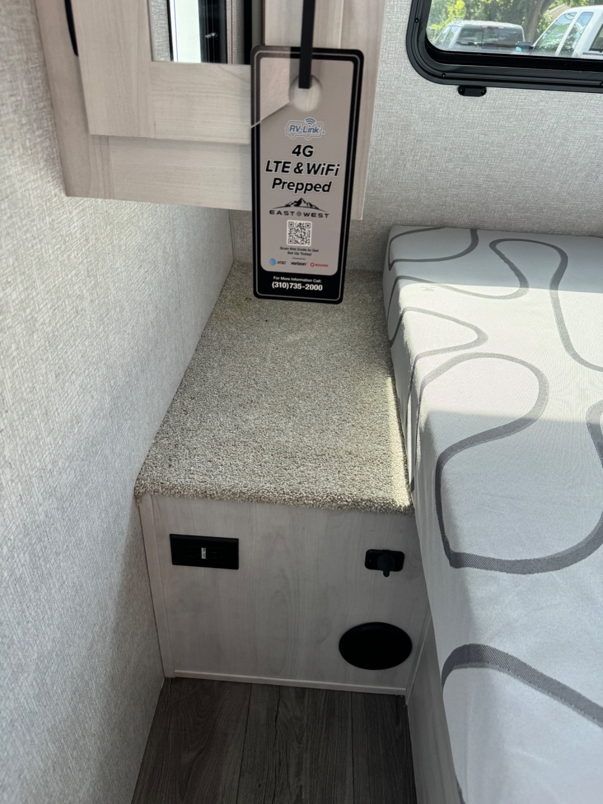 Travel trailer, photo 20 of 26