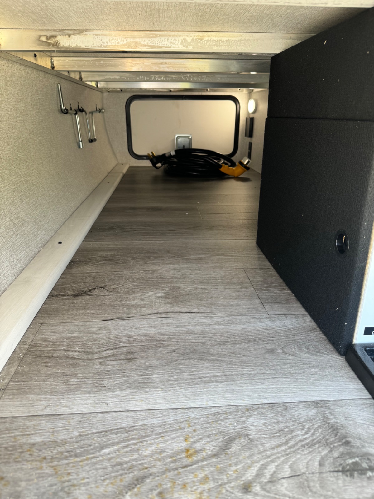 Travel trailer, photo 7 of 26