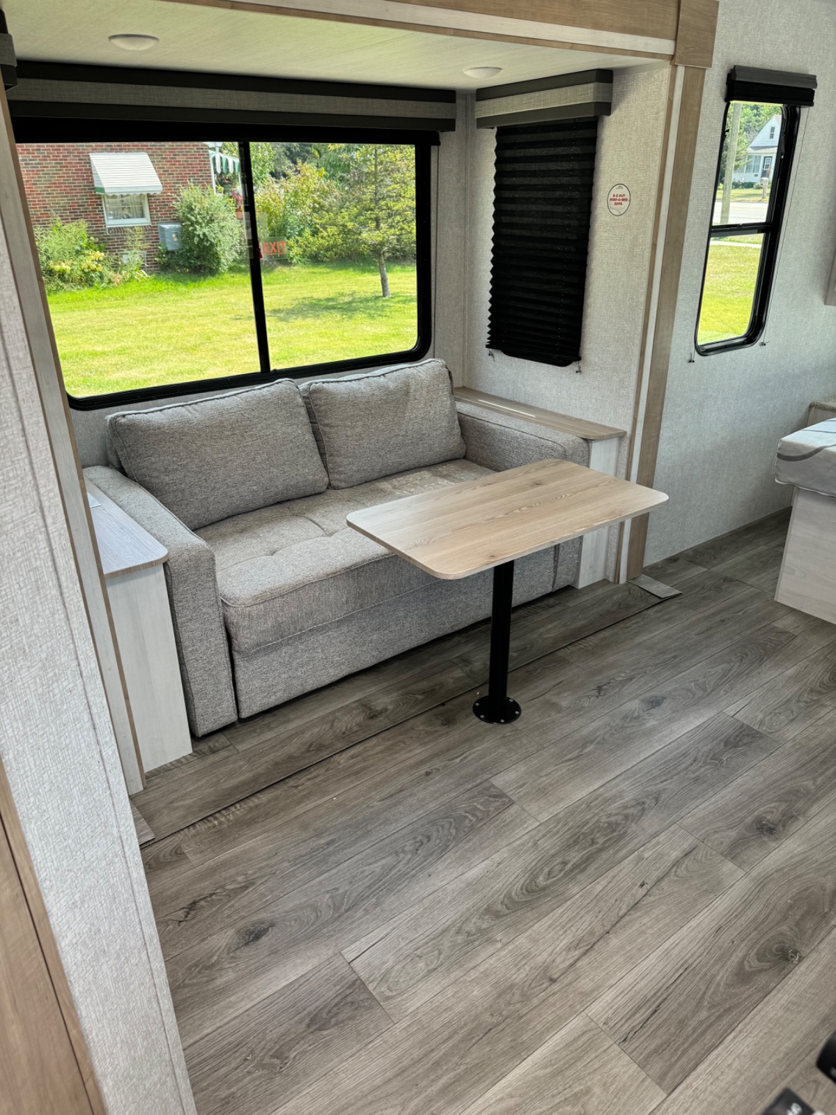 Travel trailer, photo 16 of 26