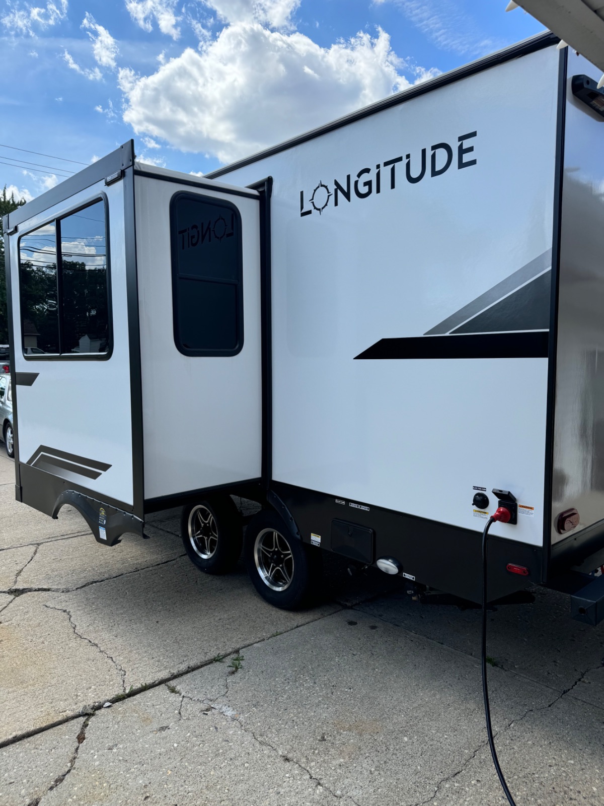 Travel trailer, photo 4 of 26