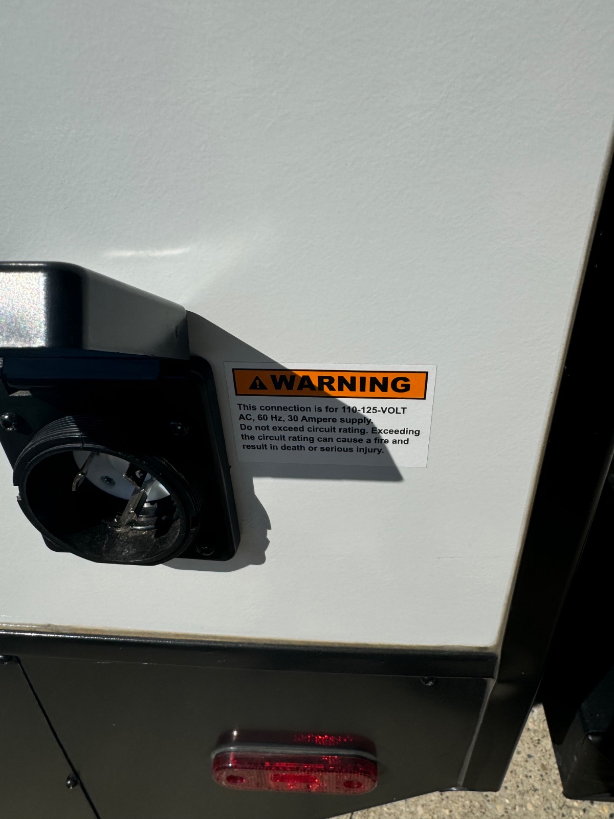 Travel trailer, photo 25 of 26